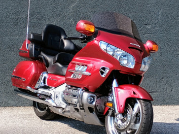 HONDA GL1800 GOLDWING
