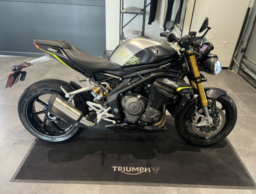 TRIUMPH SPEED TRIPLE 1200 RS