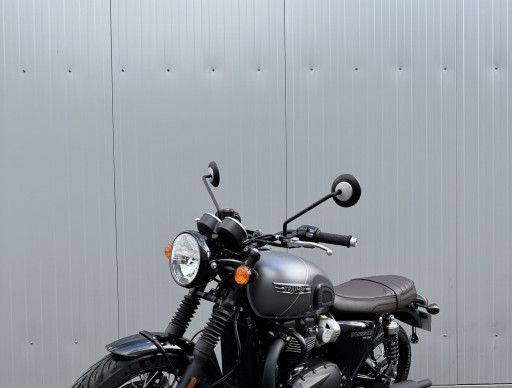 TRIUMPH Bonneville T120 Black
