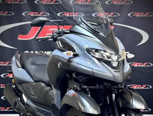 YAMAHA TRICITY 300