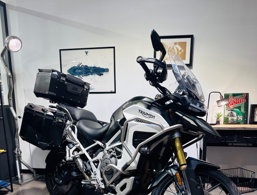 TRIUMPH TIGER 1200 RALLY EXPLORER