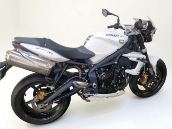 TRIUMPH STREET TRIPLE 675