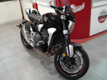 cb 1000 r