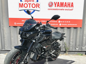 YAMAHA MT-10