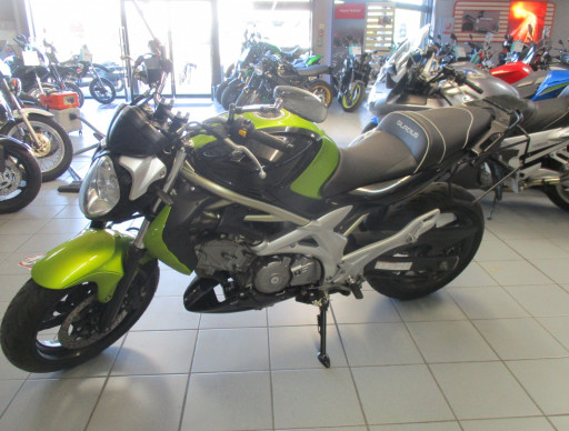 SUZUKI GLADIUS 650