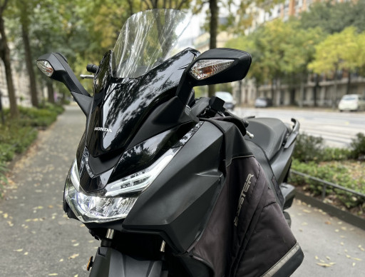HONDA NSS FORZA 125 29500 KM GARANTIE 3 MOIS LIVRAISON POSSIBLE DANS TOUTE LA FRANCE 