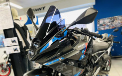 SUZUKI GSX-8R TEAM SUZUKI