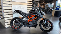 KTM DUKE 125 - Garantie 04/2026