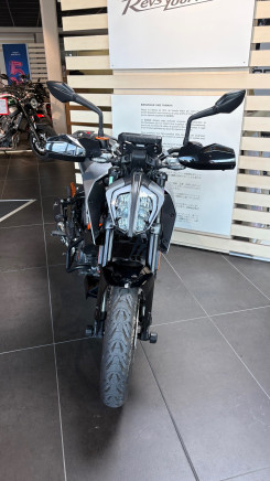 KTM DUKE 125 - Garantie 04/2026