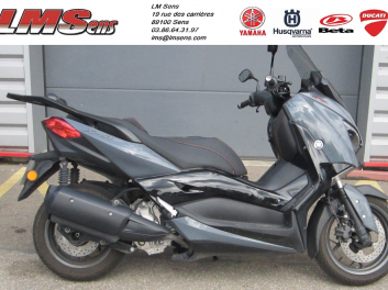 YAMAHA XMAX 300 Tech Max