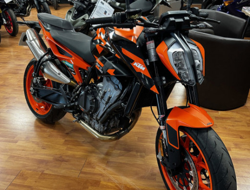 KTM 890 DUKE GP TRACK PACK