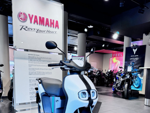 Yamaha NEOS CORE de courtoisie*
