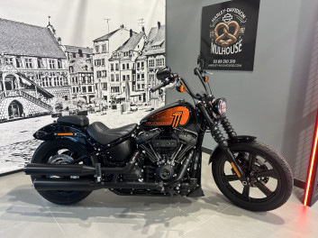 HARLEY-DAVIDSON SOFTAIL STREET BOB 1868
