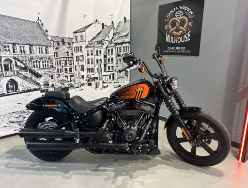HARLEY-DAVIDSON SOFTAIL STREET BOB 1868
