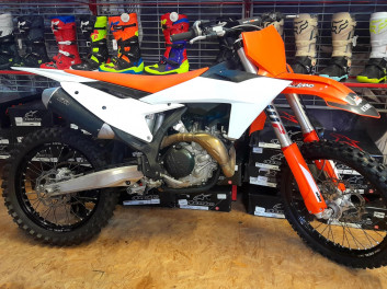 KTM 450 SX-F (116€/MOIS)*