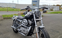 HARLEY-DAVIDSON SPORTSTER 883