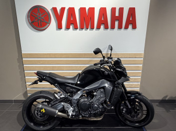 YAMAHA MT-09