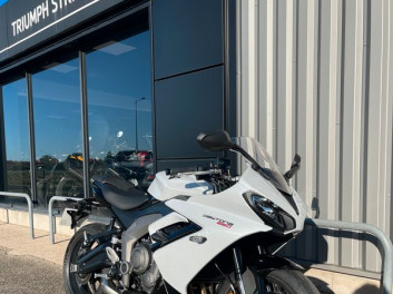 TRIUMPH 	DAYTONA 660