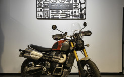 TRIUMPH SCRAMBLER 1200 XE