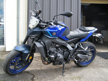 moto YAMAHA MT-09 roadster