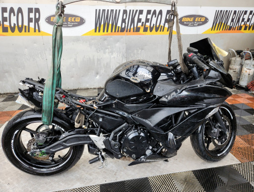 KAWASAKI NINJA 650