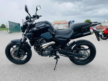 YAMAHA MT-03
