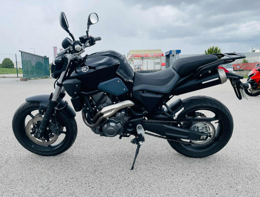 YAMAHA MT-03
