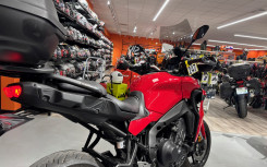 YAMAHA TRACER 9