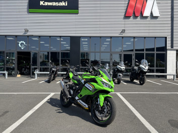KAWASAKI NINJA ZX-4RR ZX 4 RR ZX- 4 RR