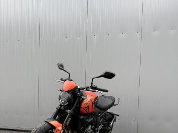 TRIUMPH TRIDENT 660 - Matt Baja Orange