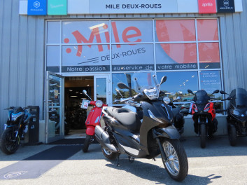PIAGGIO BEVERLY 400 - Garantie 03/2027