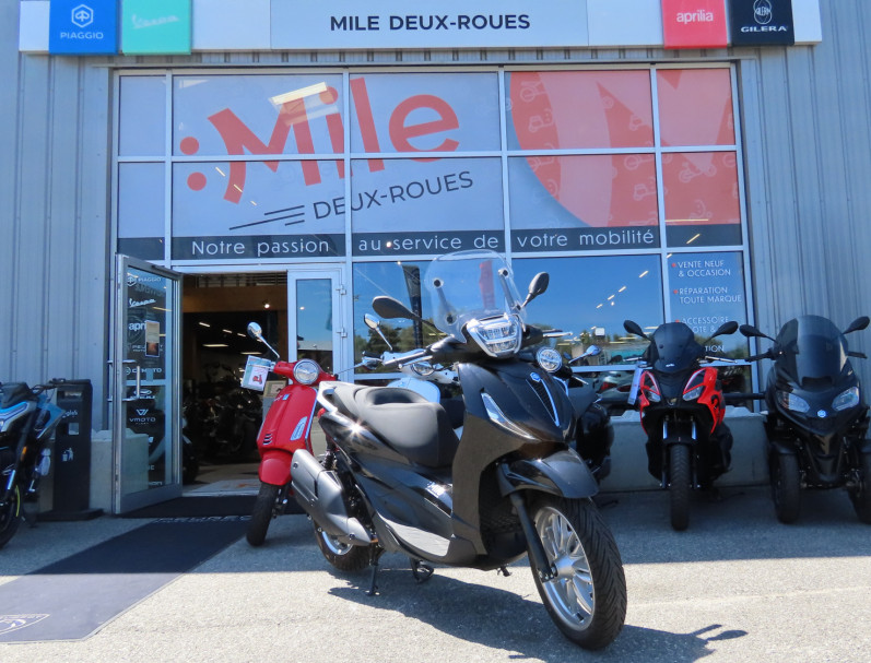 PIAGGIO BEVERLY 400 - Garantie 03/2027