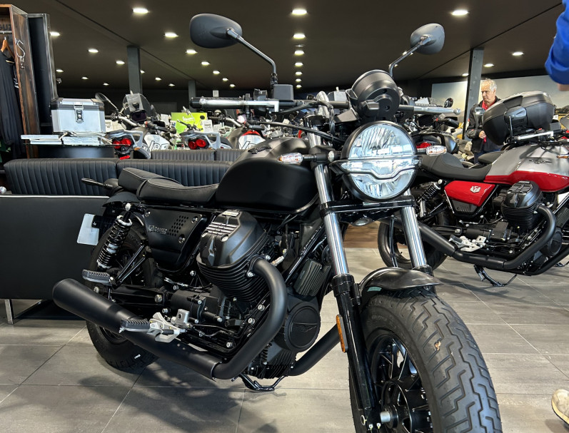 MOTO GUZZI V9 BOBBER