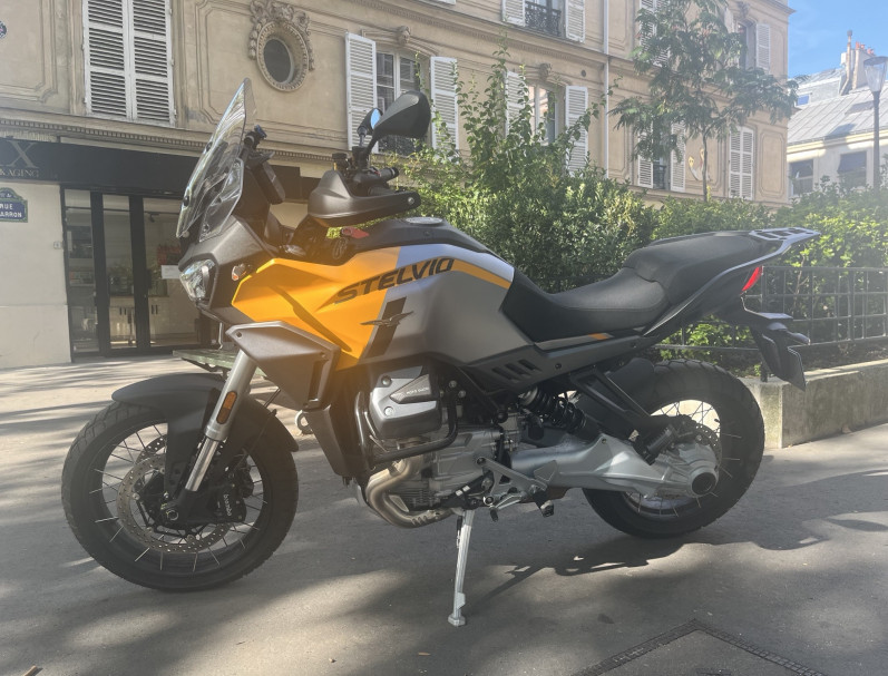MOTO GUZZI STELVIO PFF - 1ER MAIN