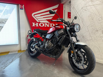 YAMAHA XSR 700 ABS BRIDEE A2 - 114€/MOIS*