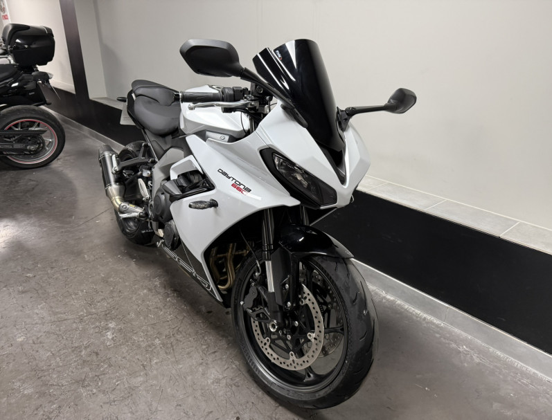 TRIUMPH 	DAYTONA 660 A2