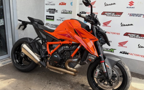 KTM 1390 SUPER DUKE R TECH PACK