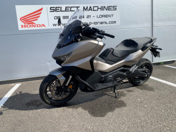 HONDA FORZA 750