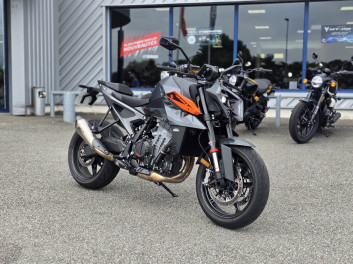 KTM 990 DUKE