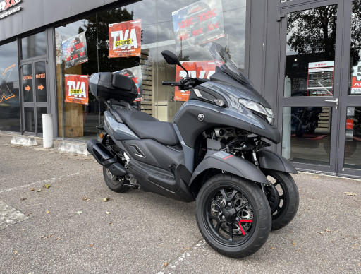 YAMAHA TRICITY 300
