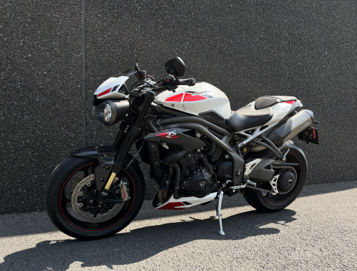 TRIUMPH SPEED TRIPLE 1050 RS