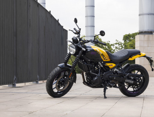 ROYAL ENFIELD GUERILLA 450