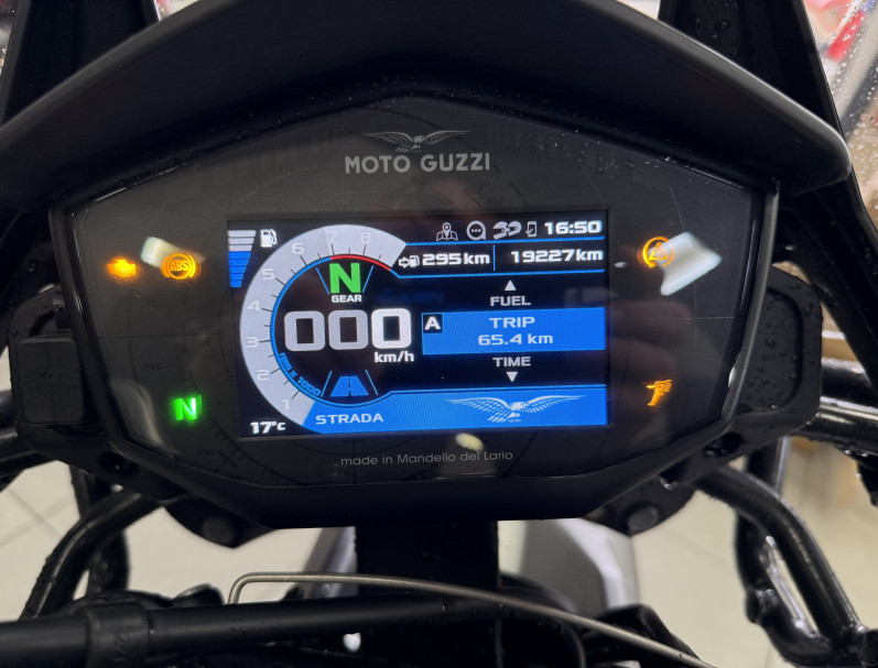 MOTO GUZZI V85 TT 850