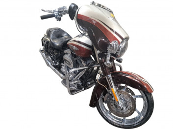 HARLEY-DAVIDSON TOURING STREET GLIDE 1800 CVO