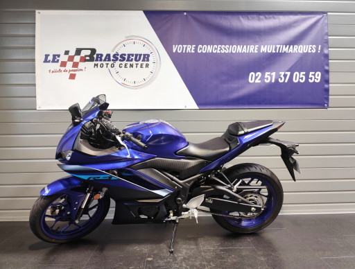 YAMAHA YZF-R3 A2