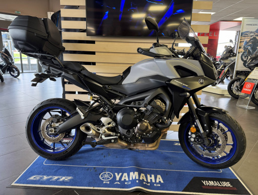 YAMAHA TRACER 900