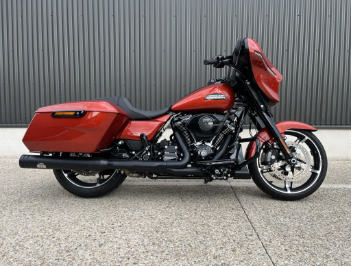 HARLEY-DAVIDSON TOURING STREET GLIDE 1923