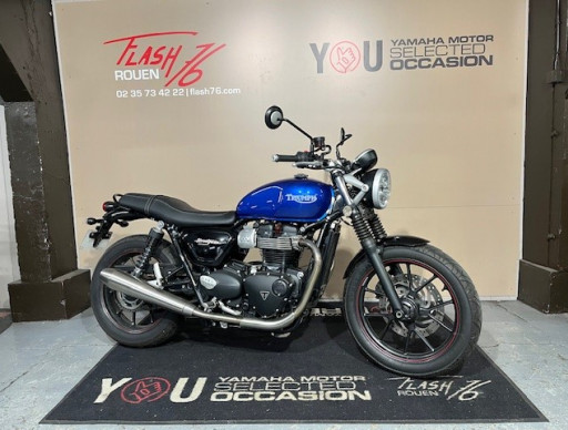 TRIUMPH STREET TWIN  900