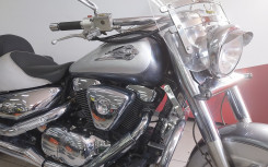 SUZUKI INTRUDER
