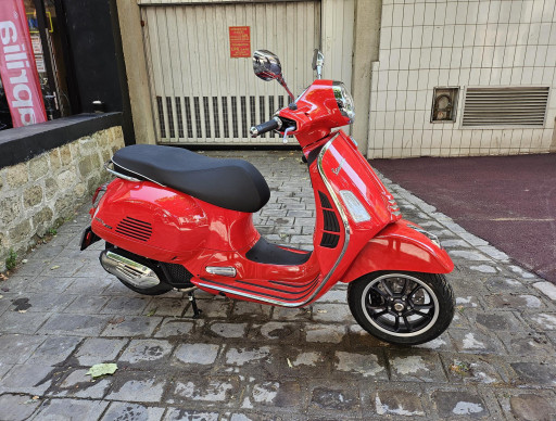 VESPA GTS 125